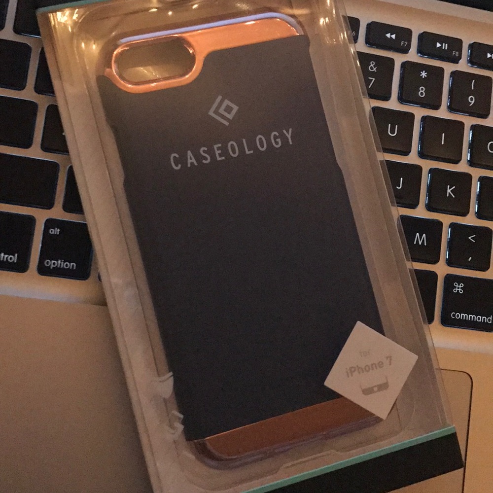 iPhone 7 Caseology case